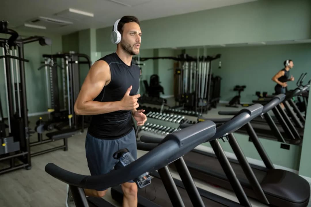 Trening siłowy czy cardio na odchudzanie – co naprawdę działa lepiej?