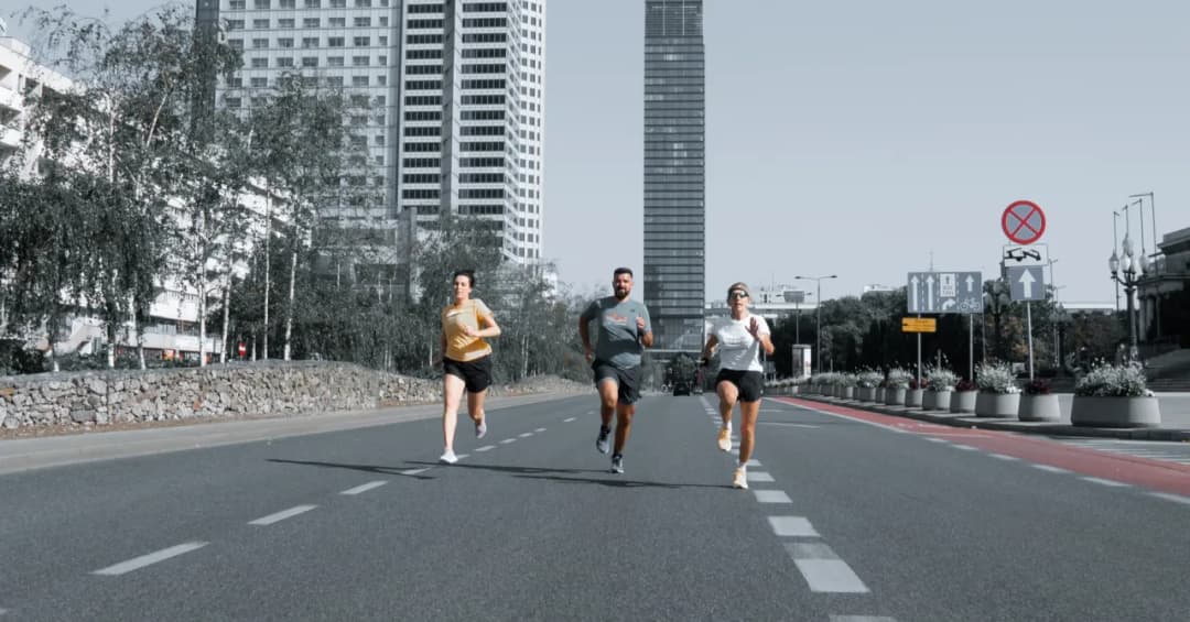 Ile biegać tygodniowo, aby uniknąć kontuzji i osiągnąć cele?