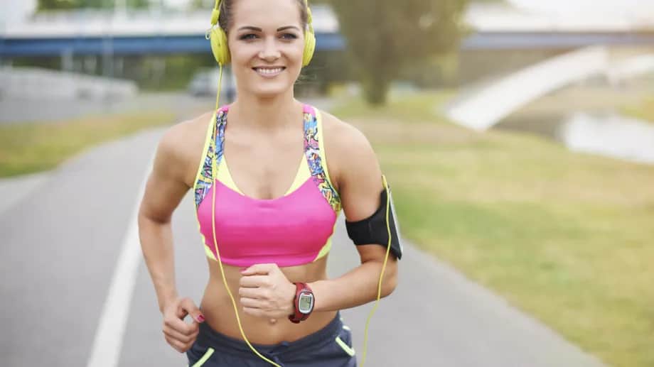 Jaki stanik do biegania dla dużego biustu, aby uniknąć dyskomfortu?