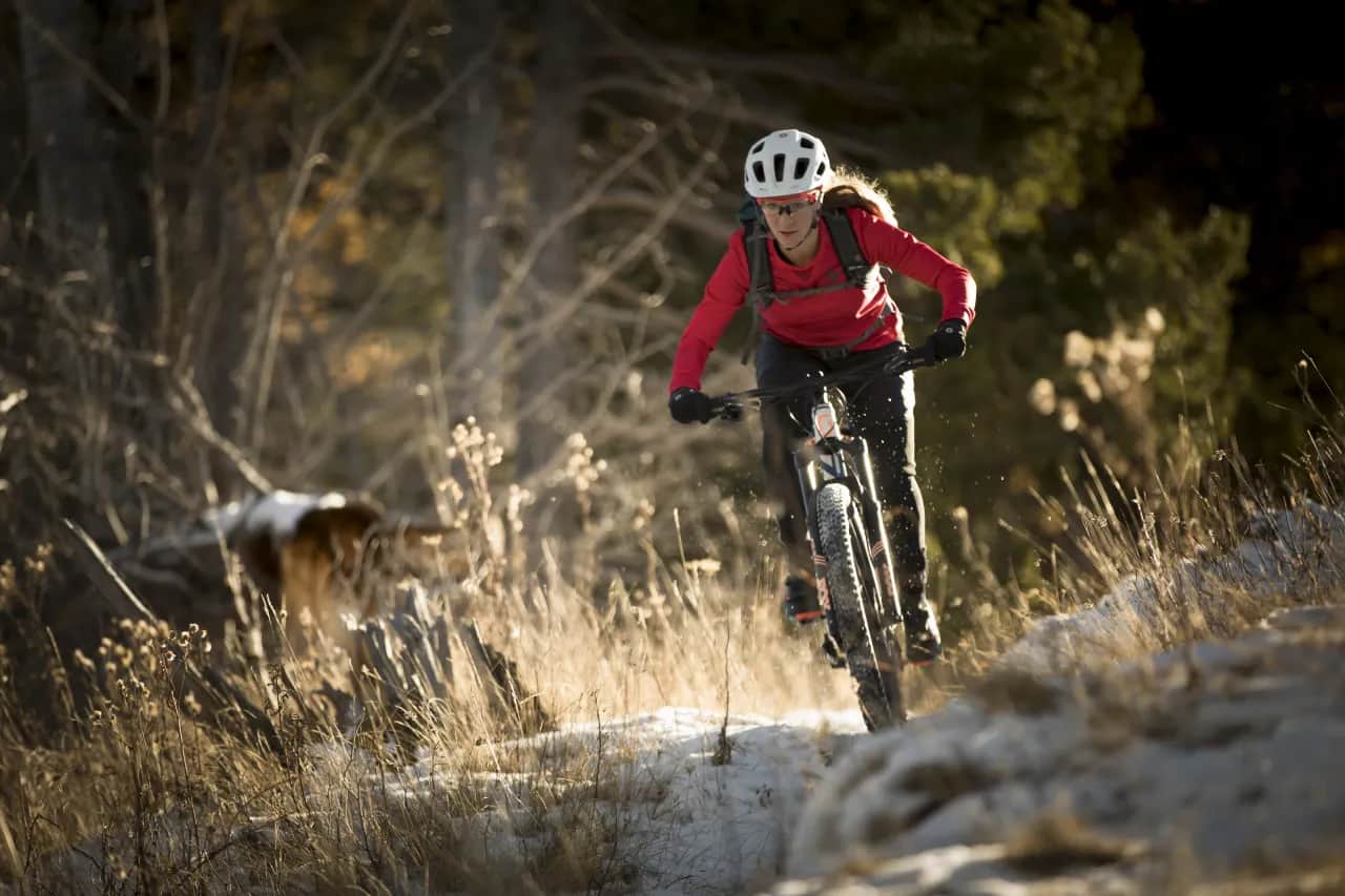 Rower MTB co to znaczy? Poznaj jego kluczowe cechy i zastosowanie